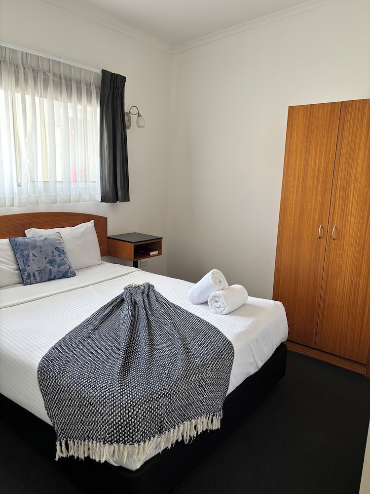 Caboolture Riverlakes Motel 22/66