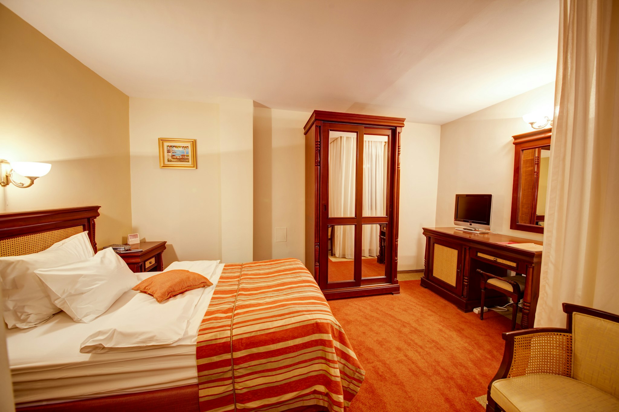 Atrium Hotel Ateneu City Center 2/14