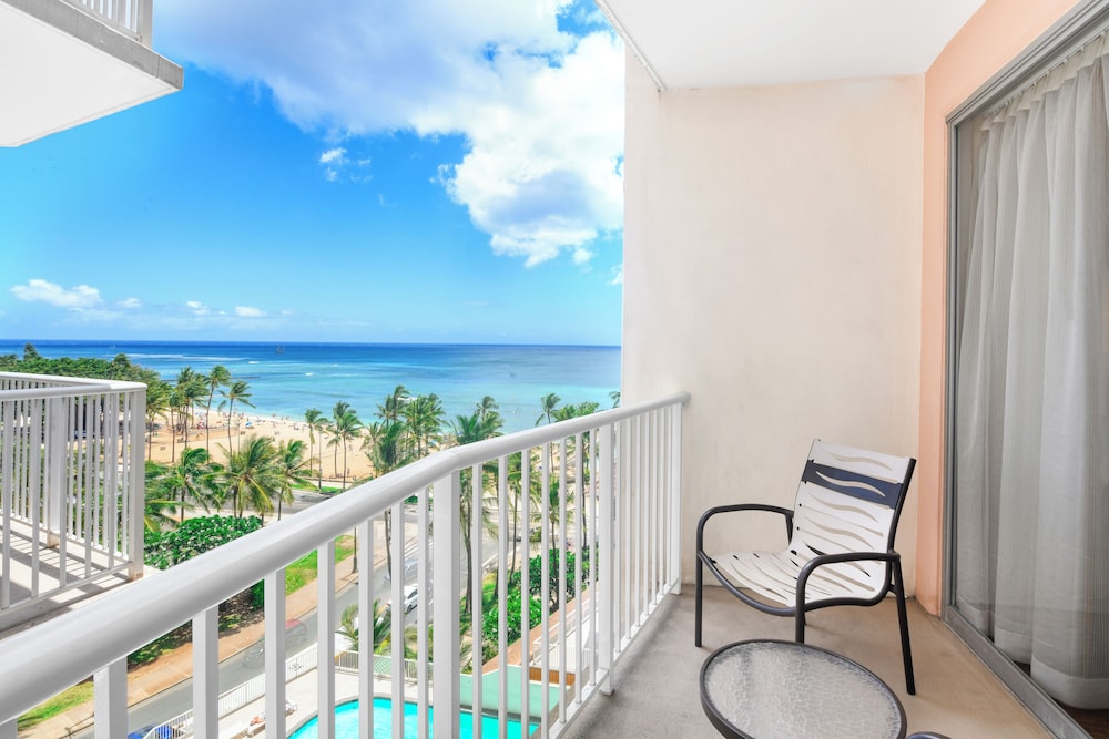 Park Shore Waikiki 5/50