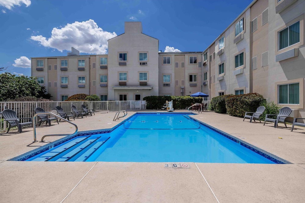 Motel6 Albuquerque, NM - North 56/62