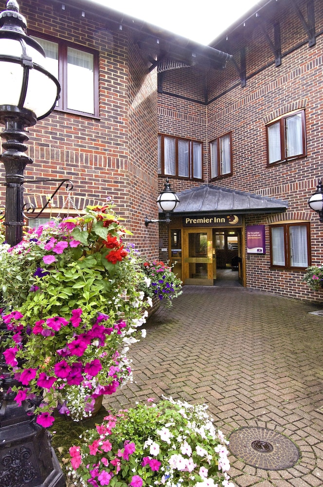 Premier Inn Tonbridge 48/52