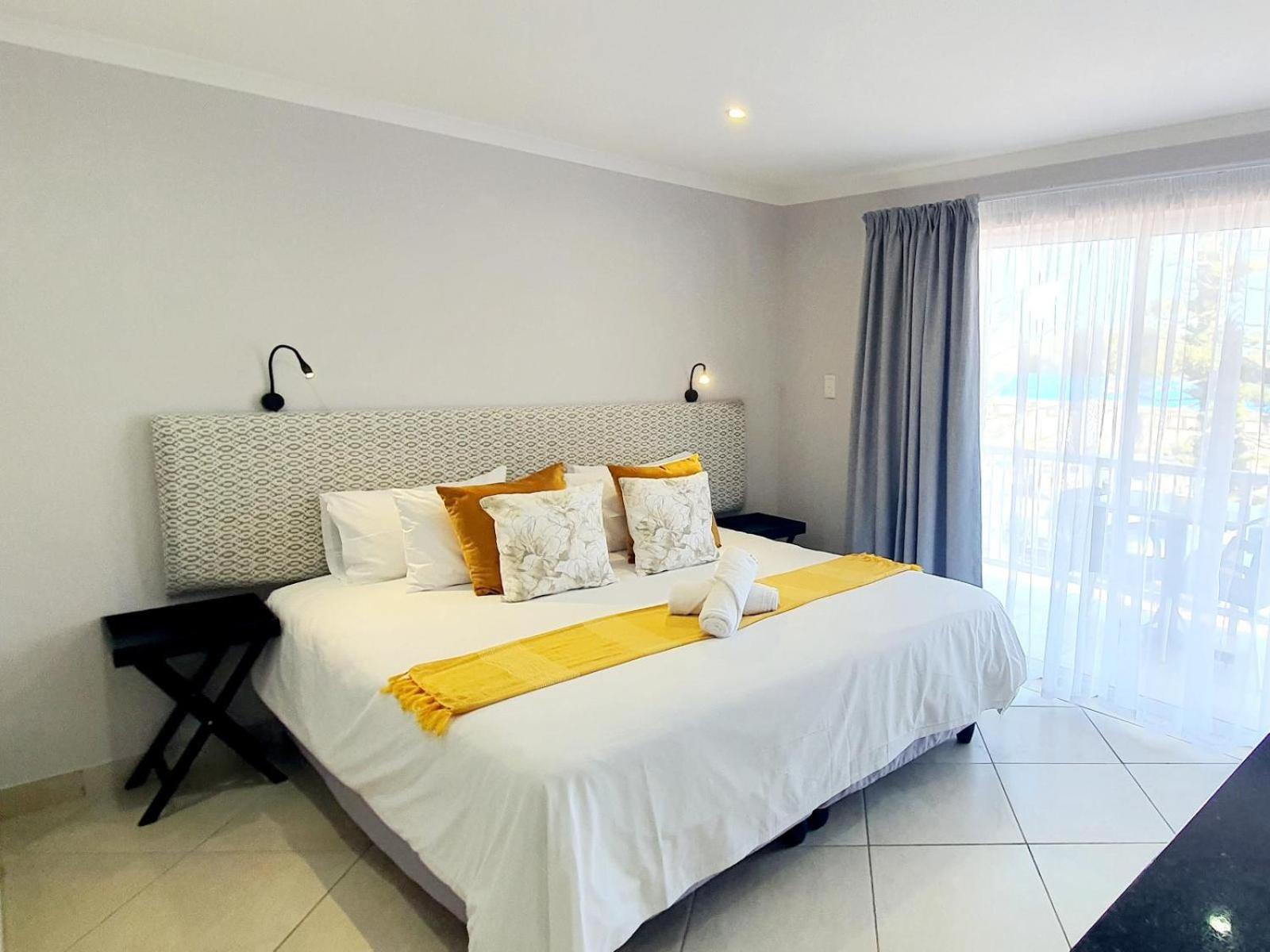 Point Village Hotel 25/76