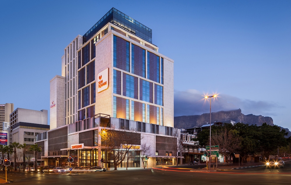 SunSquare Cape Town City Bowl 5/50
