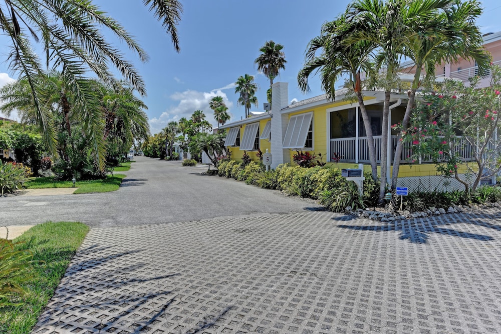 Tradewinds Beach Resort 49/68