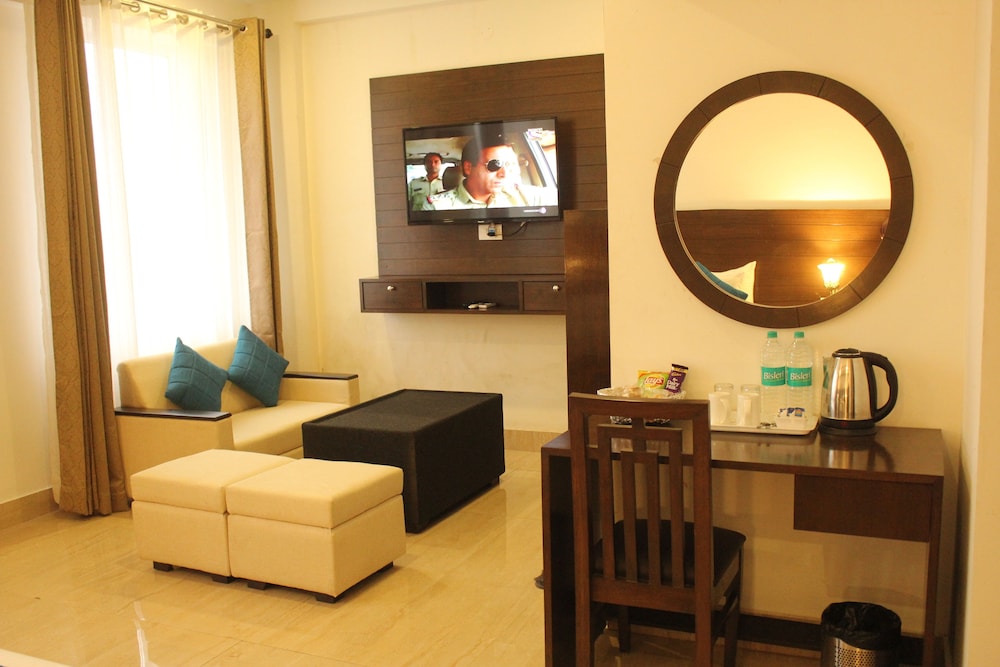 Hotel Holiday Hill 27/50