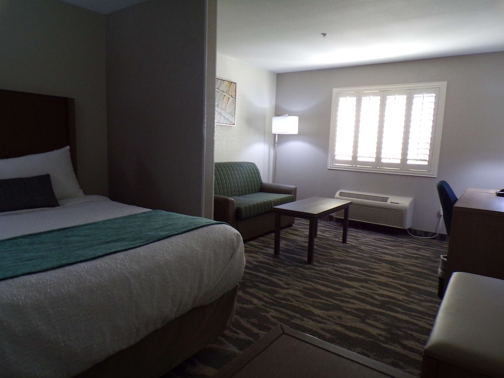 Best Western Plus Safford 9/43