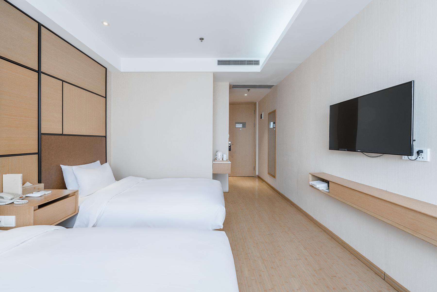 Ji Hotel (Shanghai Zhoupu Wanda Plaza) 13/41