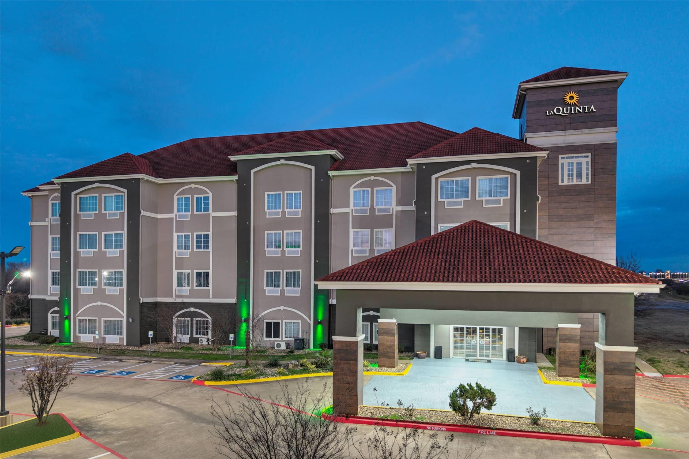 La Quinta Inn And Suites Paris 6/72