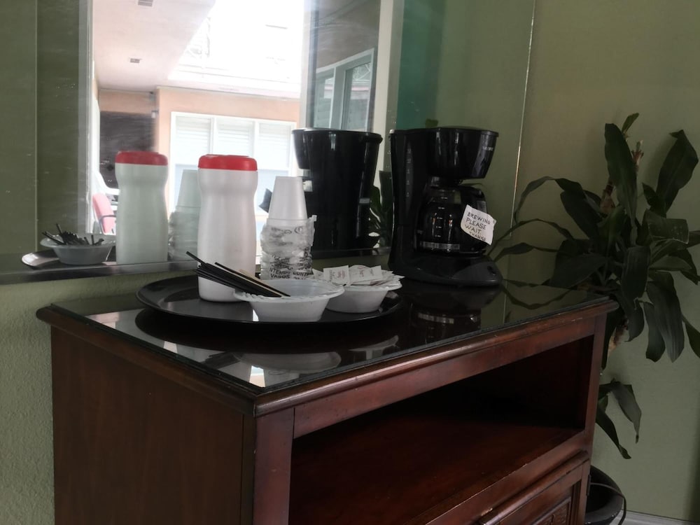 LYFE INN & SUITES by AGA - Beverly Hills 16/57