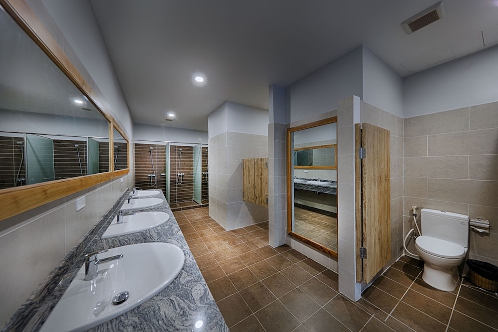 9 Station Hostel Phu Quoc 58/62