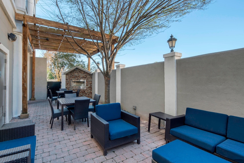 Courtyard Raleigh Crabtree Valley 33/48