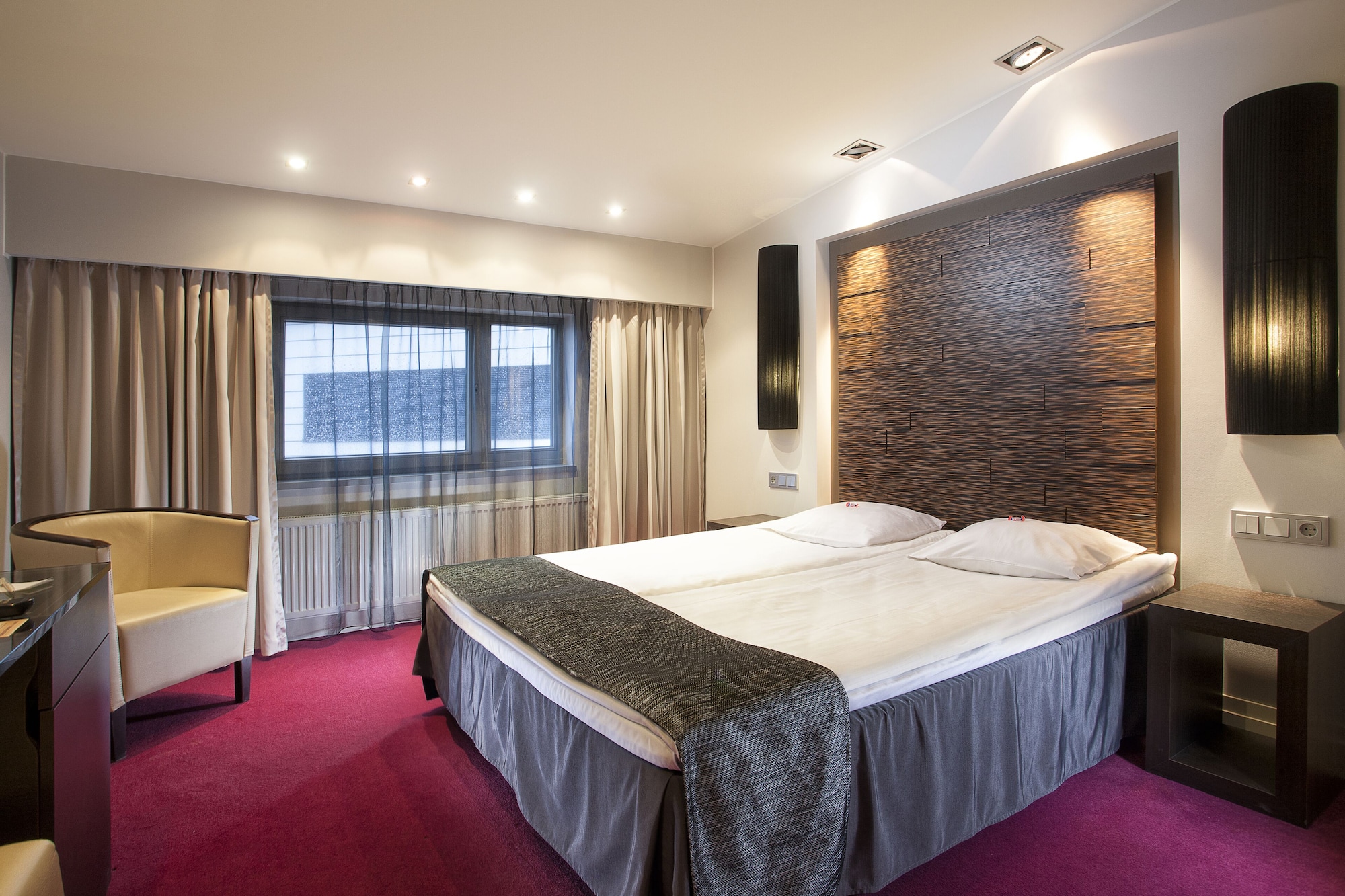 STANDARD, DOUBLE BED