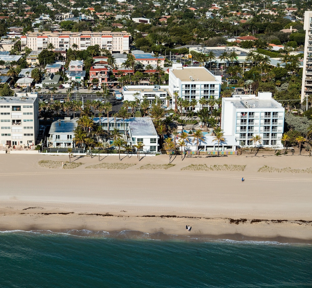 Plunge Beach Hotel 57/66