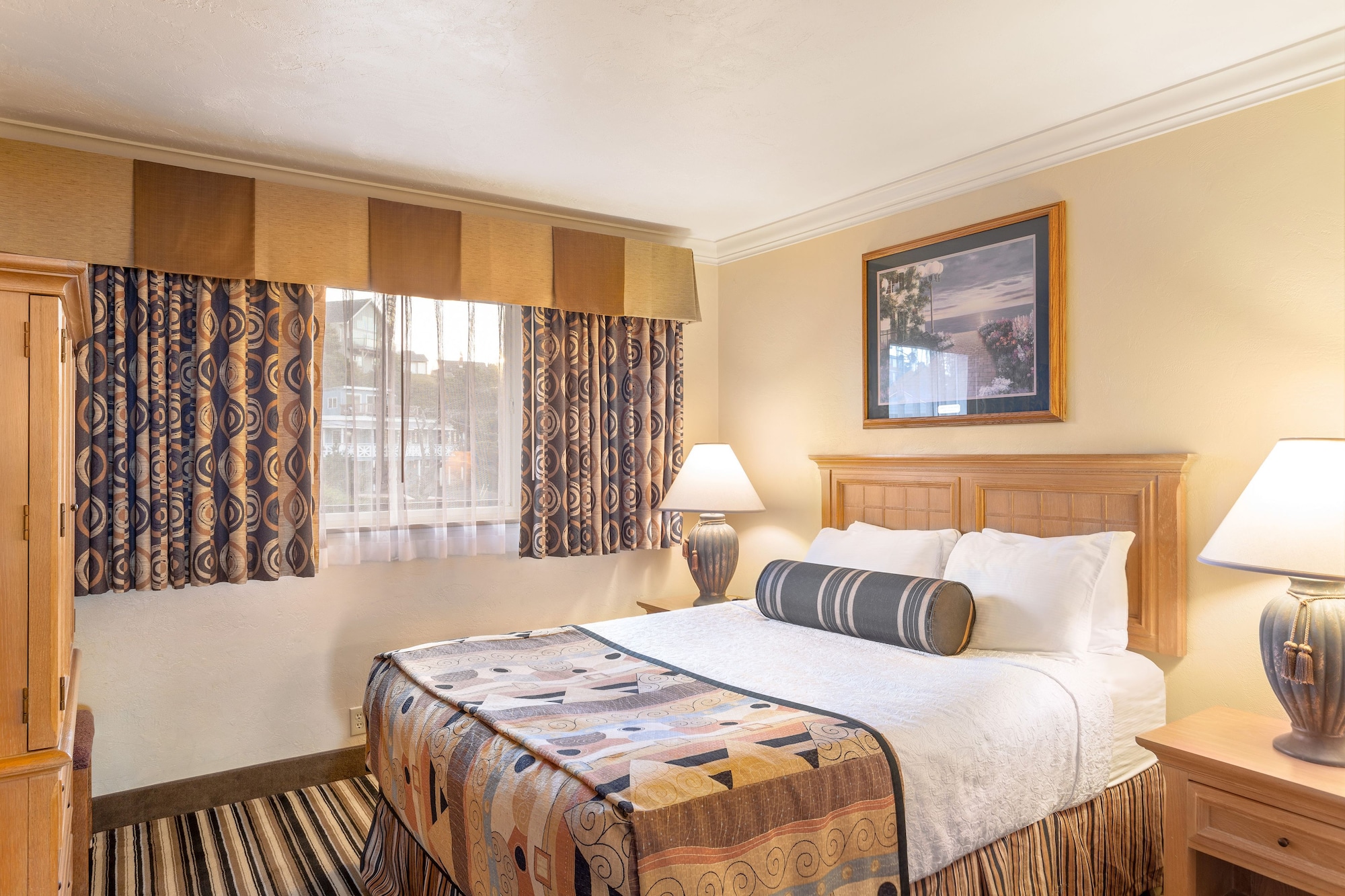 Efficiency, Suite, King and Queen Bed