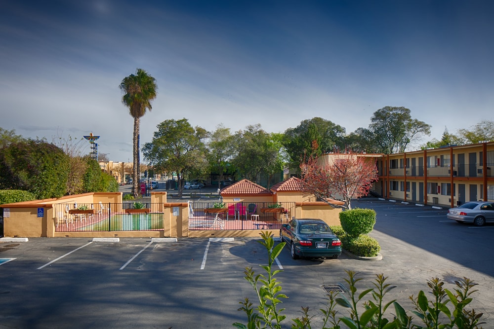 Days Inn by Wyndham Chico 30/40