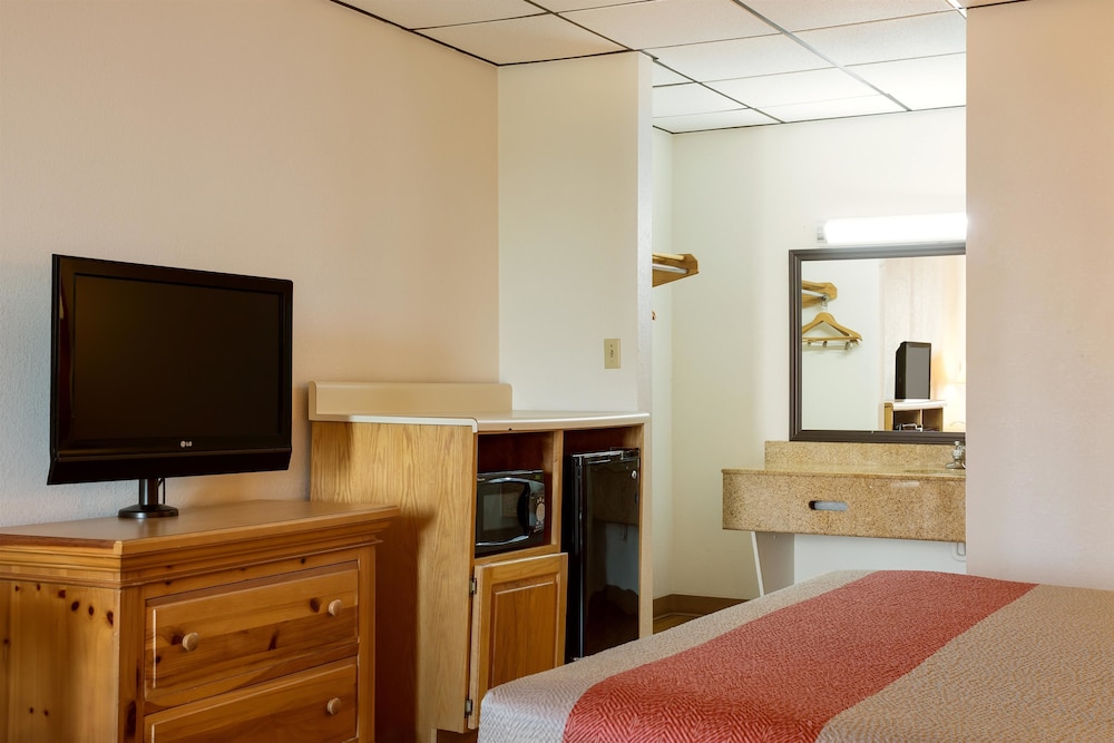 Motel6 Clarksville, TN 48/57