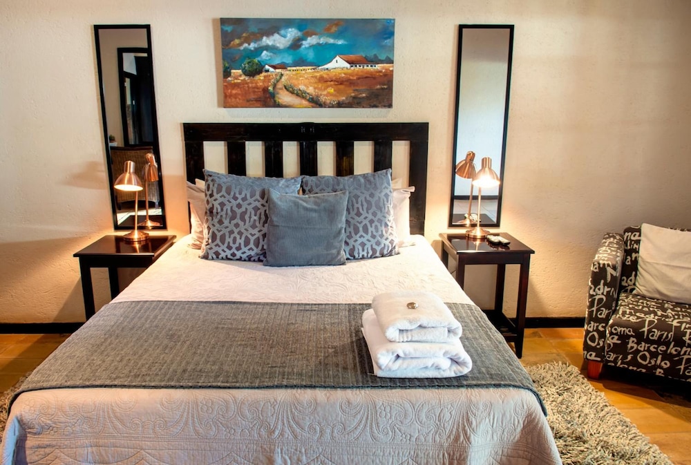 Four Seasons Guesthouse 12/15