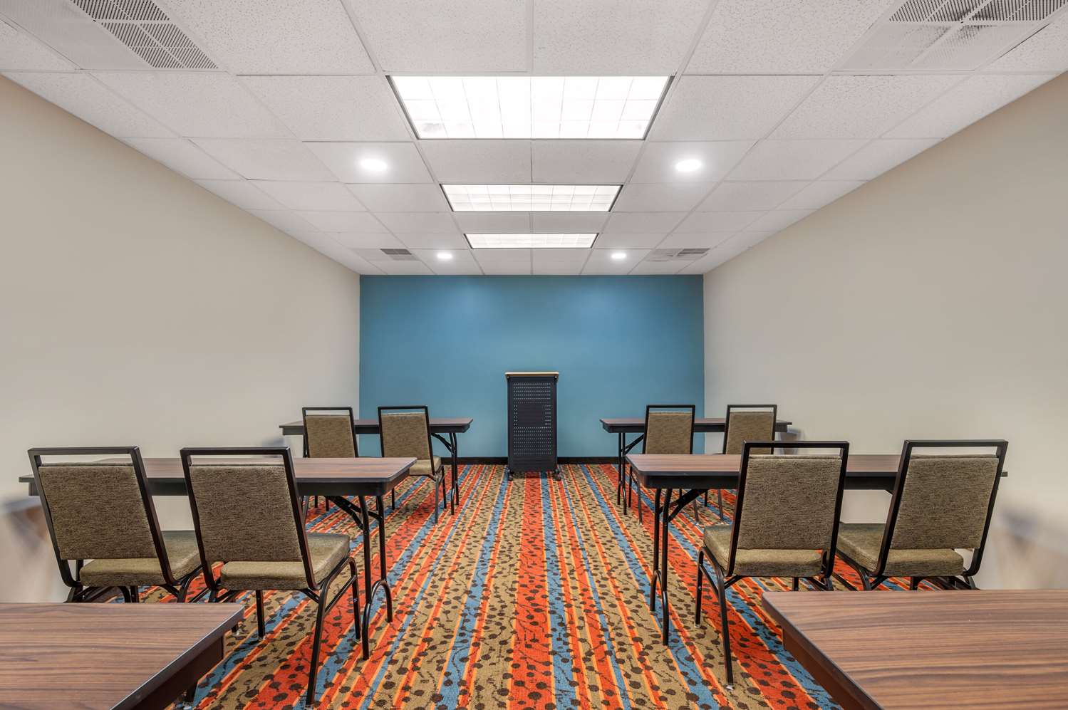 Sleep Inn & Suites Newport News City Center Area 37/41