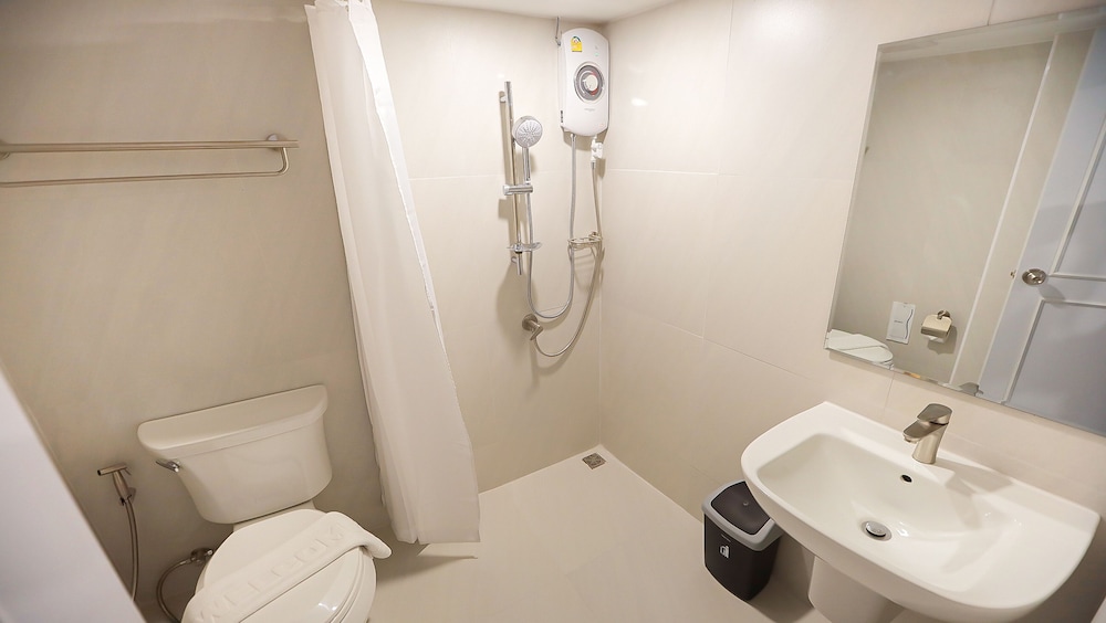 B2 Rangsit Boutique & Budget Hotel 26/28