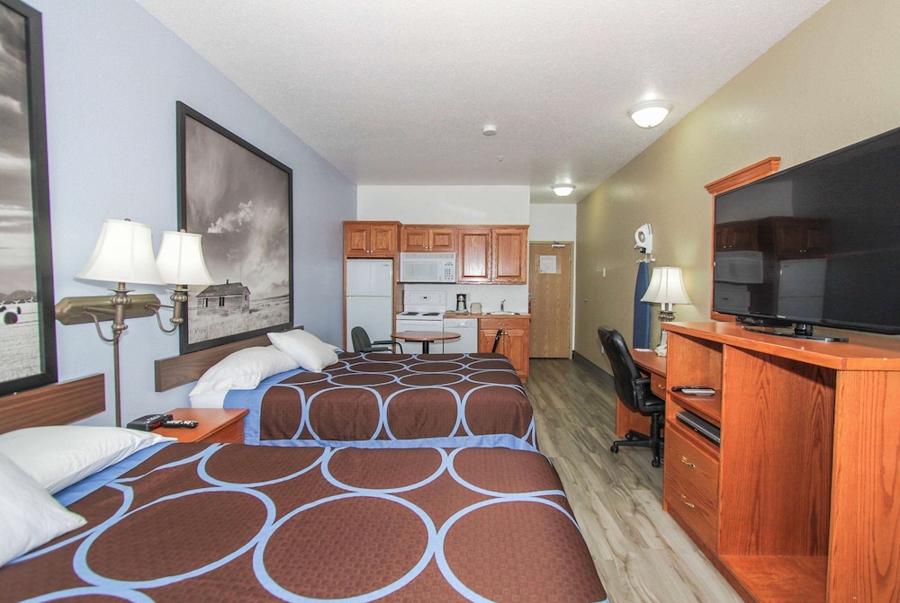 Super 8 By Wyndham Three Hills Ab 22/36