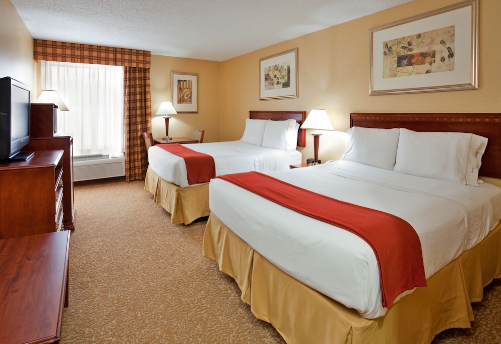 Holiday Inn Express Suites St Louis West Fenton 26/65