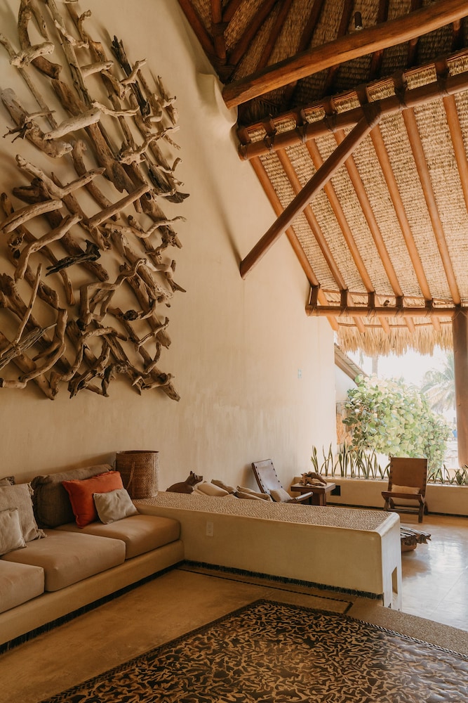 Las Palmas Luxury Villas 25/50