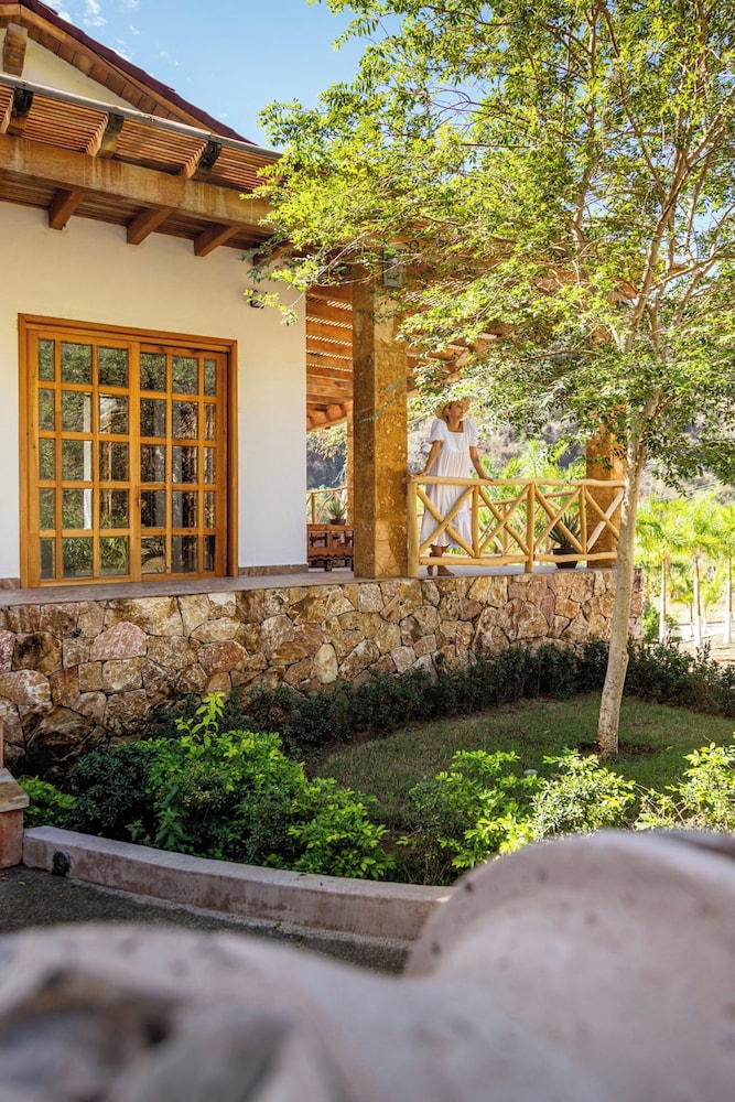La Dulce Vista Hotel Boutique 46/50