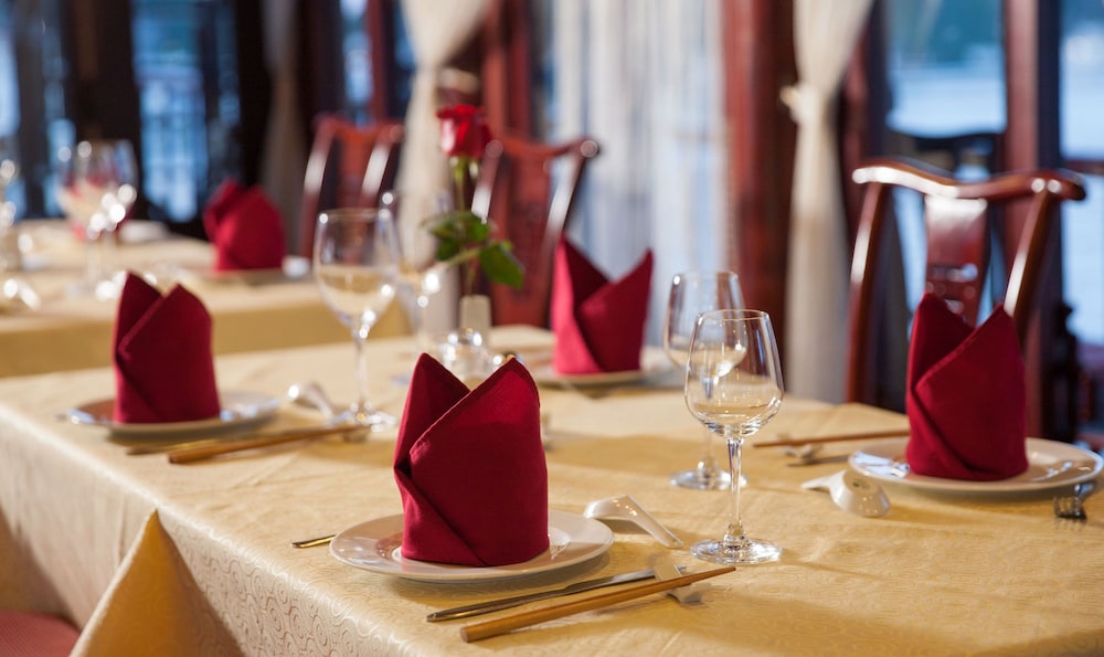 Halong Royal Palace Cruise 42/62