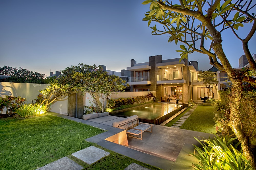 Bali Diamond Villas 83/86