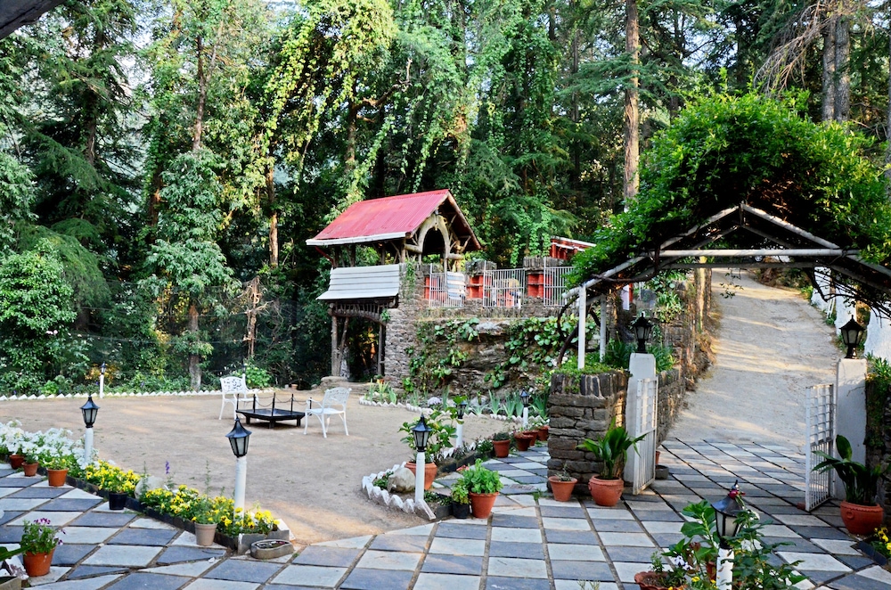 Shimla British Resort 39/50