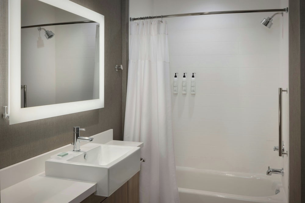 SpringHill Suites by Marriott Bowling Green 19/21