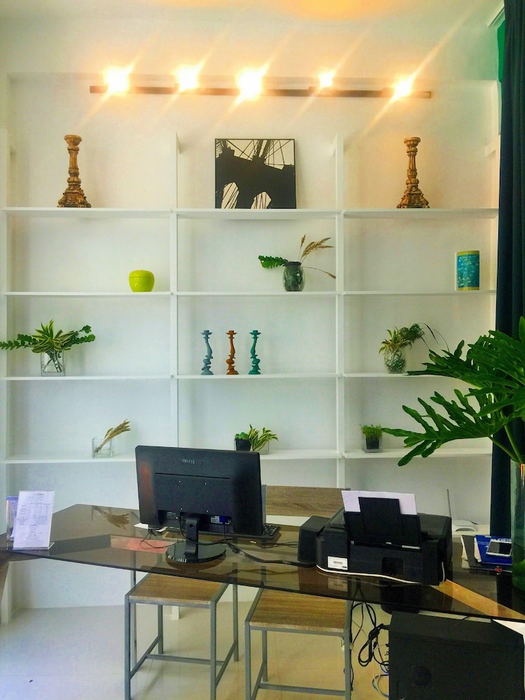 Luxx Boutique Boracay 54/72