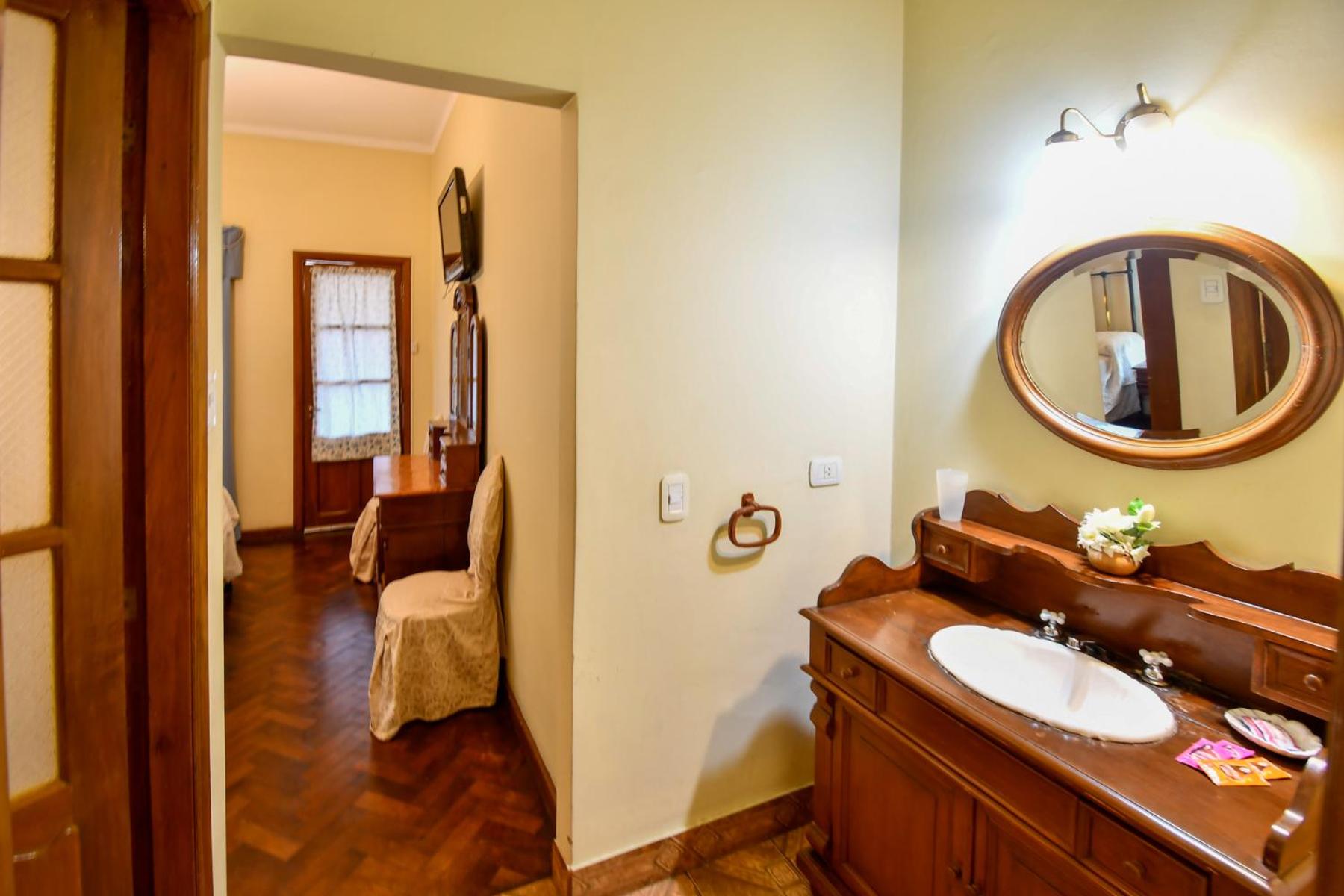 Hostal El Cerrito 32/34