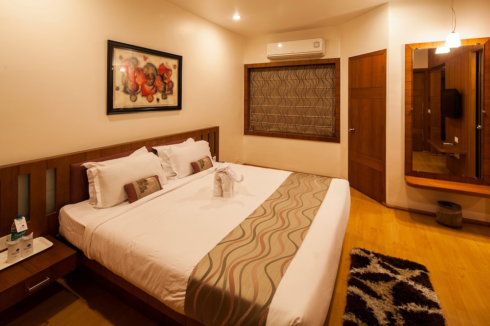 Sinclairs Siliguri 9/50
