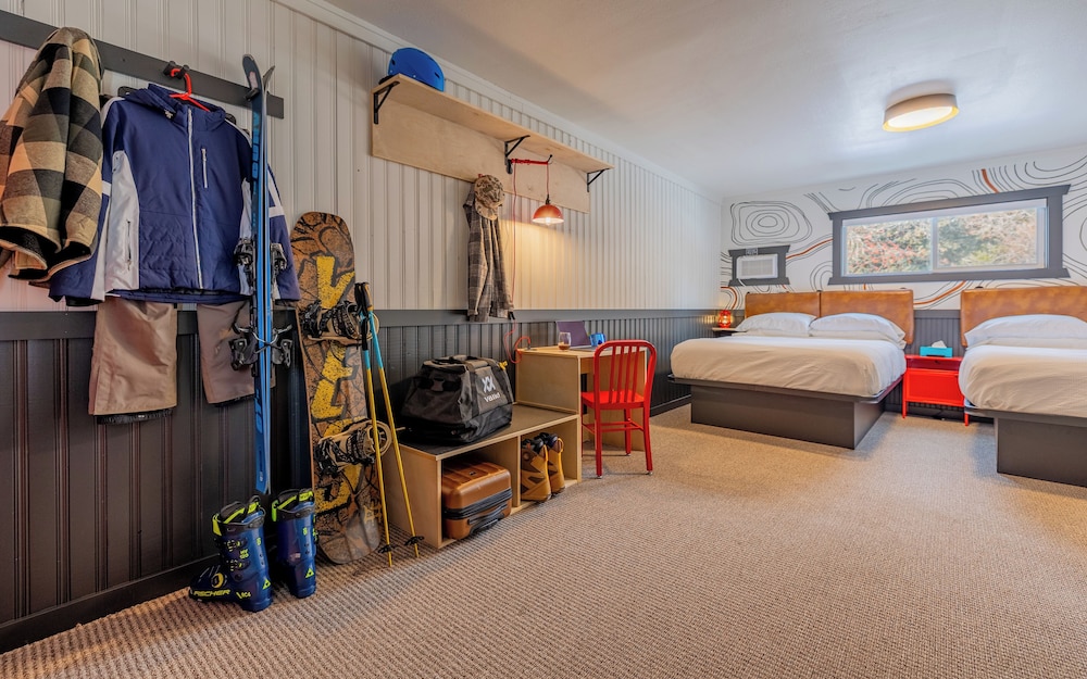 THE RED LODGE INN 34/50