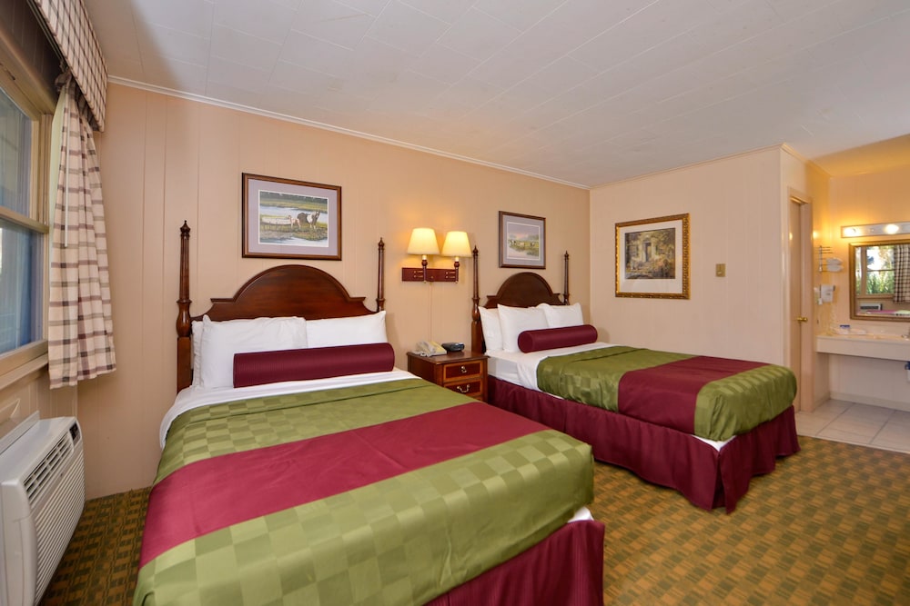 Maddox Inn 8/21
