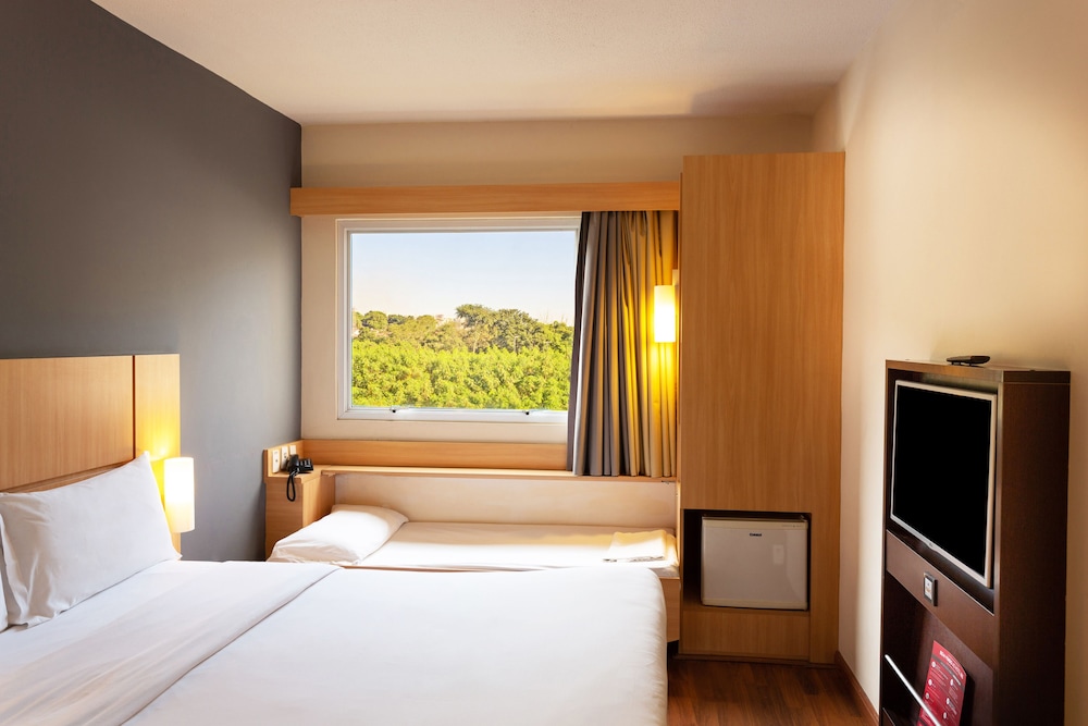 Ibis Piracicaba 22/69
