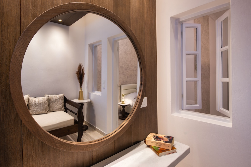Astir Thira 56/57