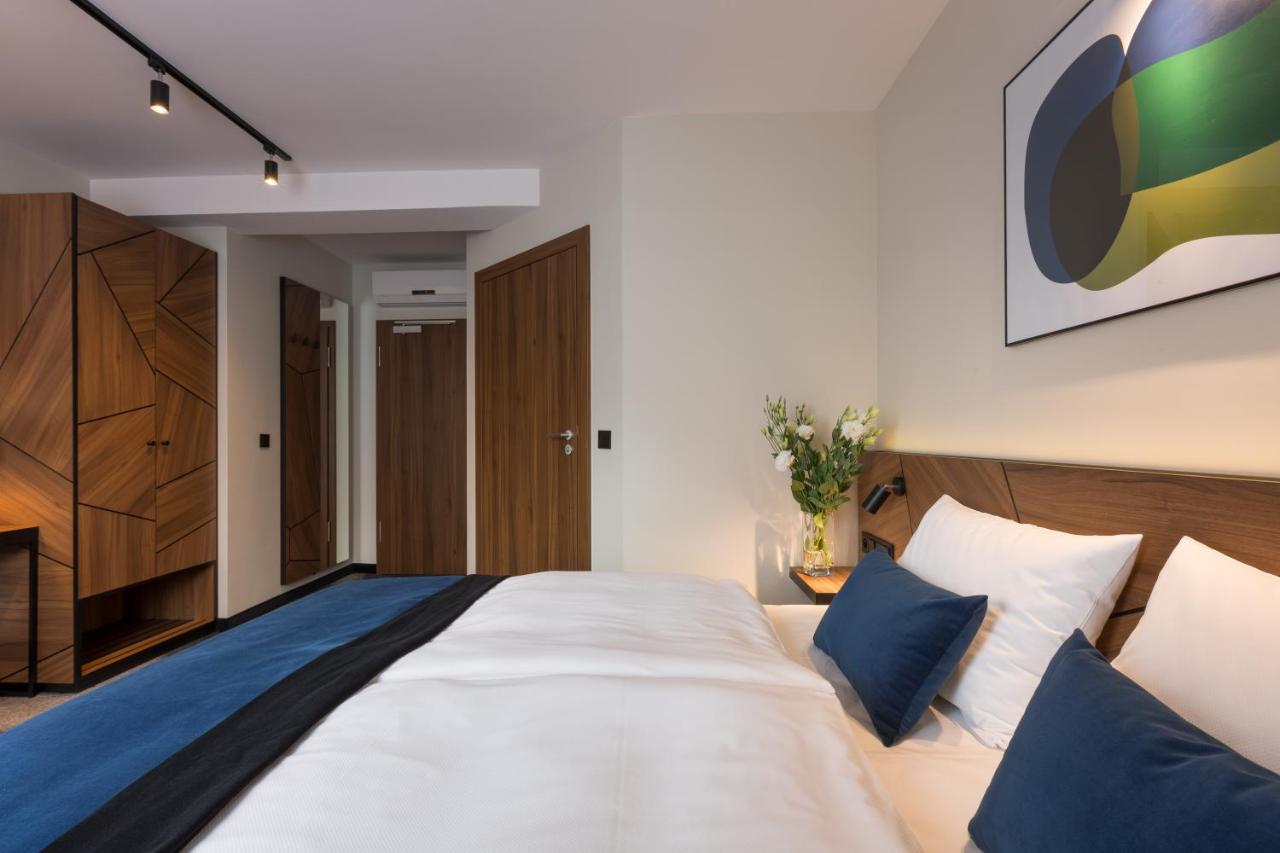 PREMIUM, DOUBLE BED
