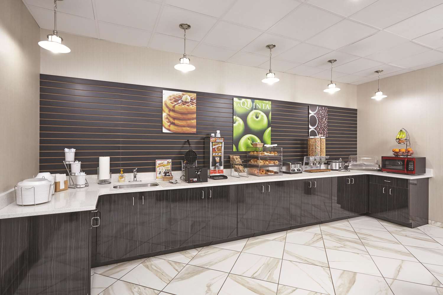 La Quinta Inn And Suites By Wyndham Springfield IL 13/63