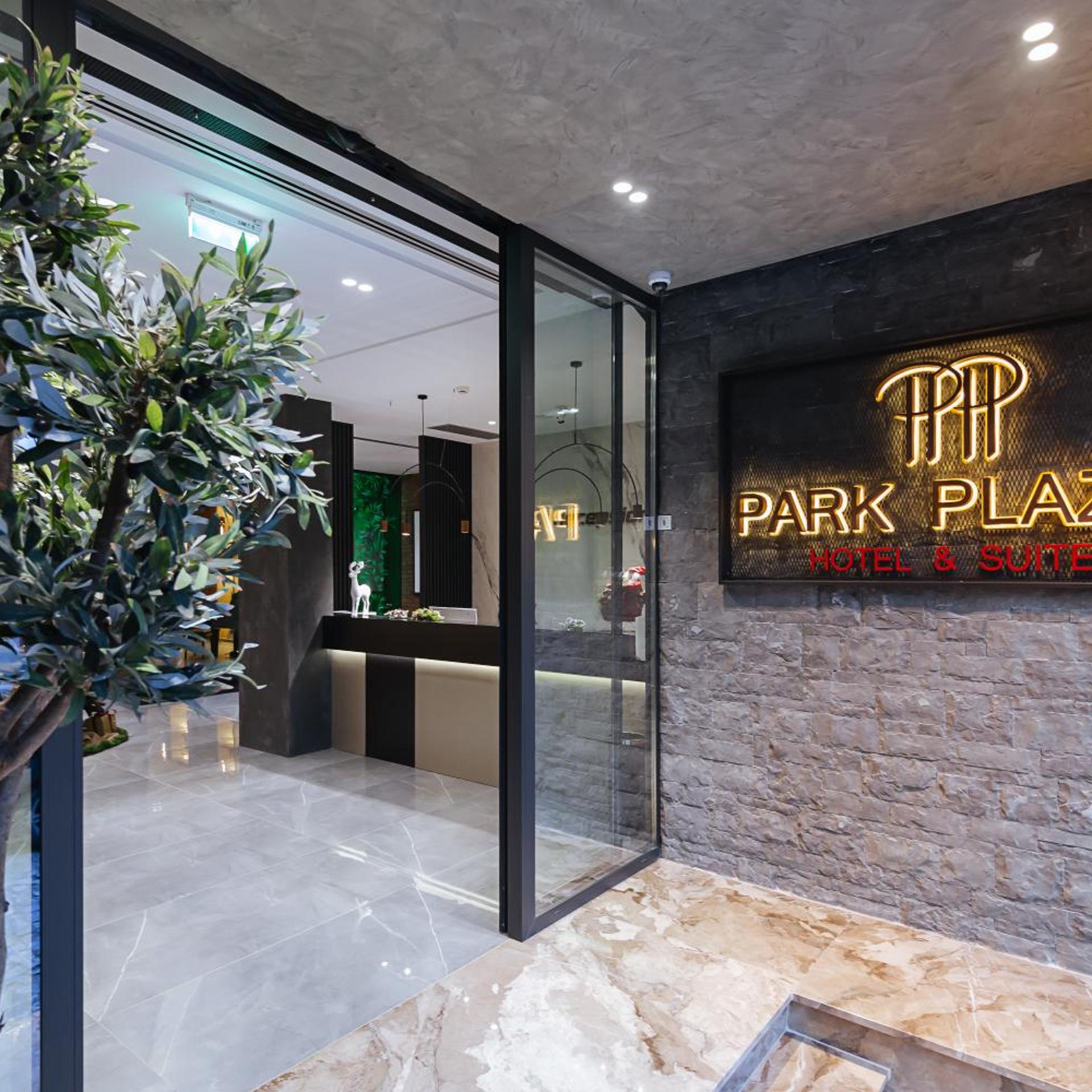 Park Plazza 10/65