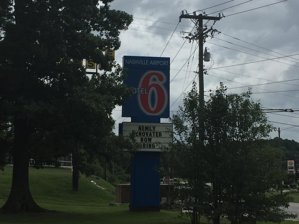 Motel6 Nashville, TN - Airport 39/54
