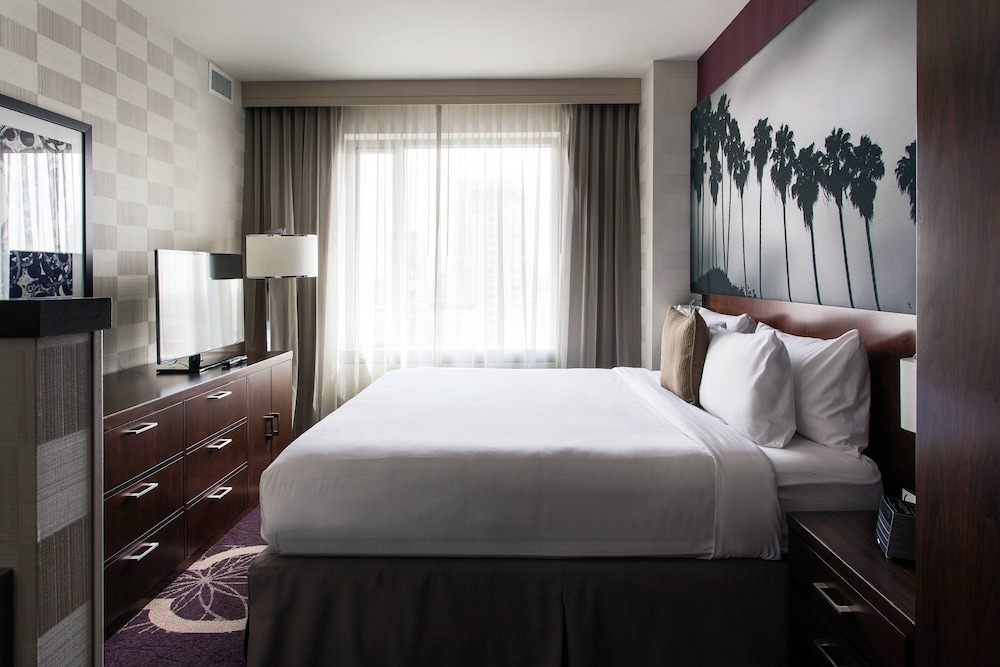Residence Inn Los Angeles La Live 10/36