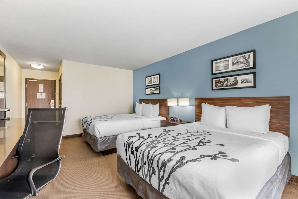Standard, 2 Queen Beds