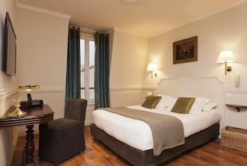 Hotel De La Porte Doree 26/53