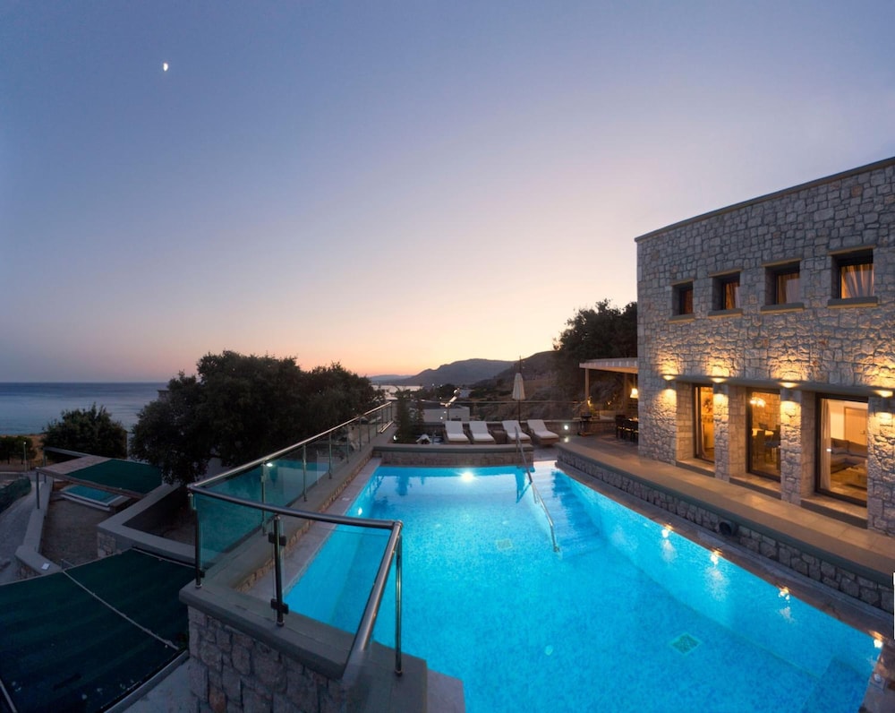 Blue Dream Luxury Villas 7/60