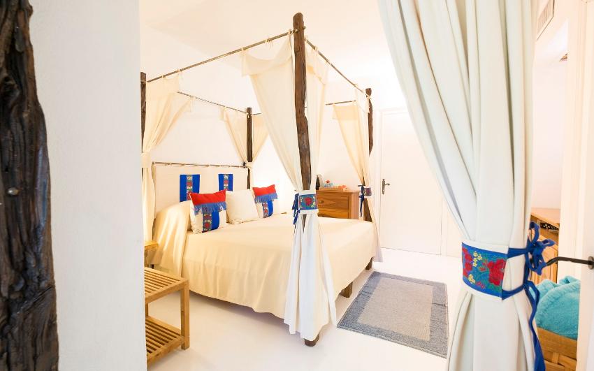 Deluxe, Double Bed