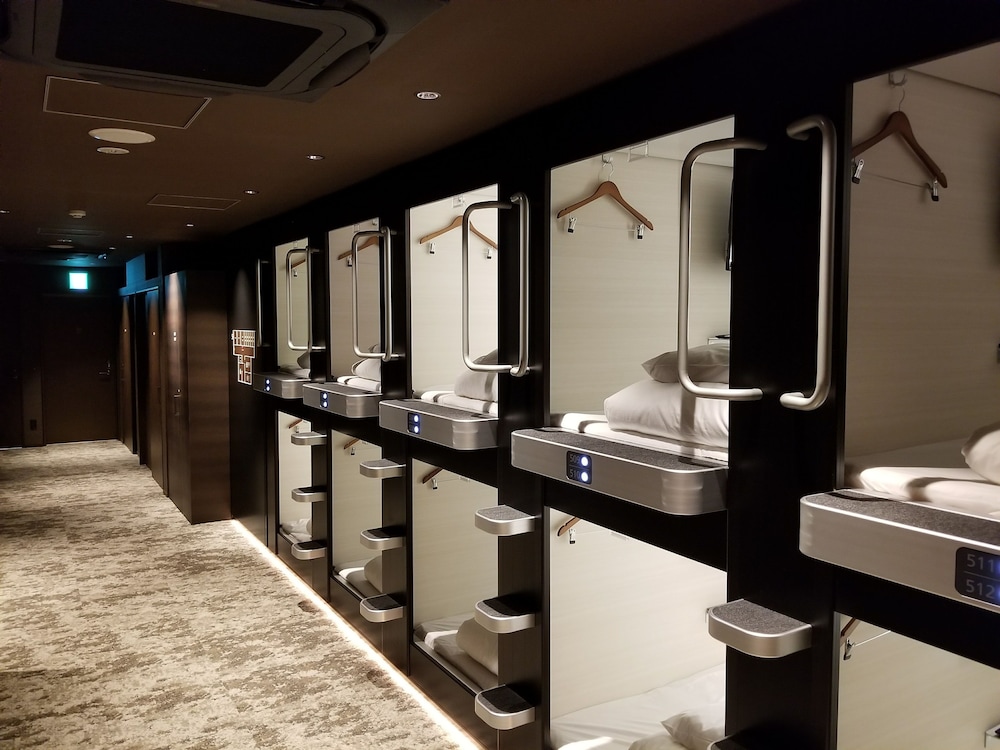 Glansit Akihabara Comfort Capsule Hotel 13/22