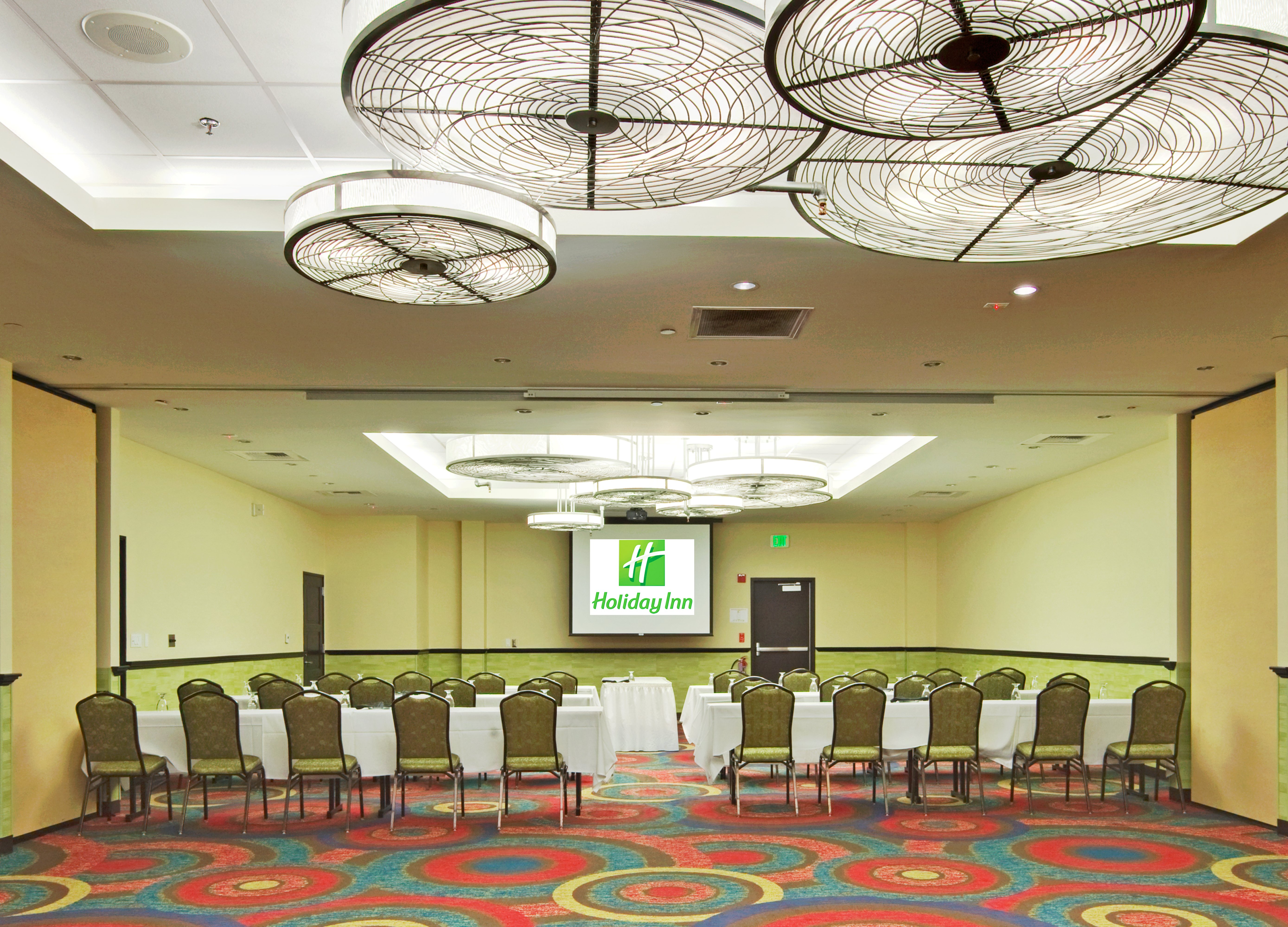 Holiday Inn Hotel And Suites Anaheim (1 Blk/Disneyland) 27/53