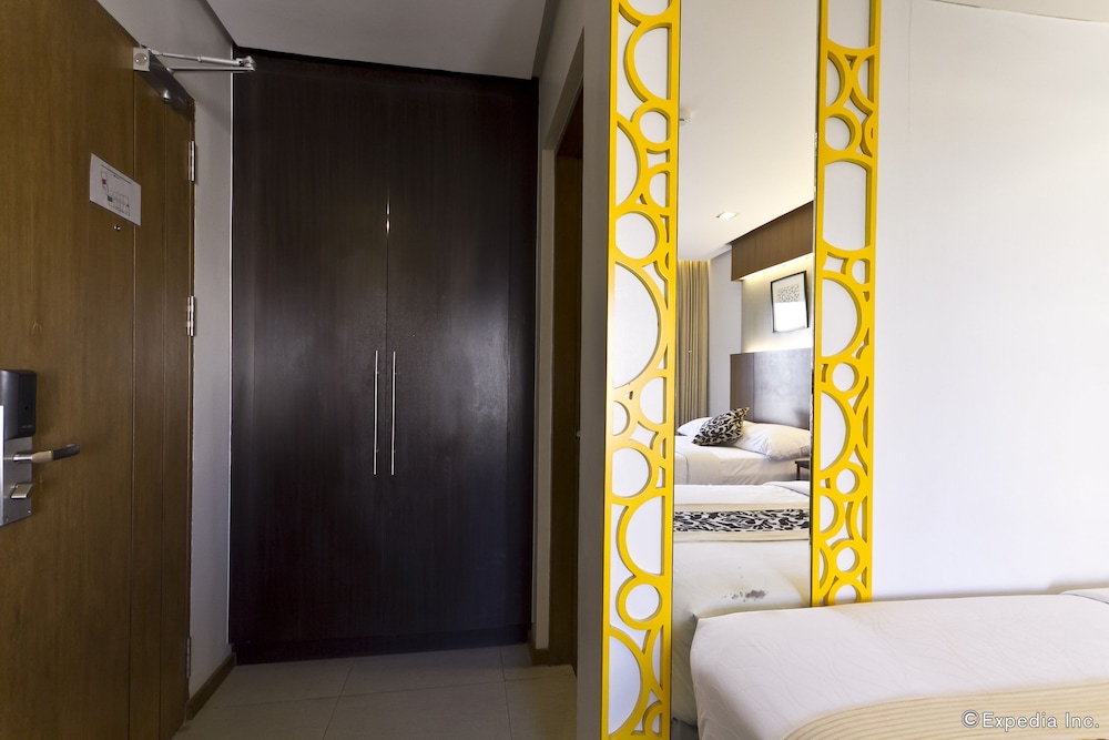 St Mark Hotel 40/65
